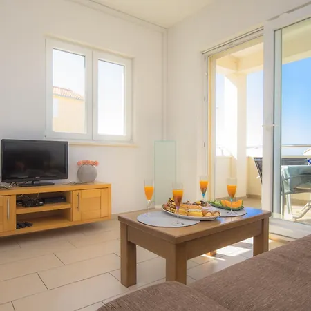 Fabijan Apartman Rogoznica