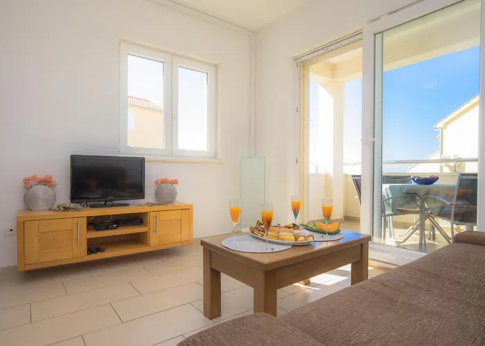 Fabijan 아파트 로고즈니차