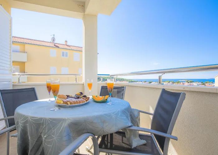 Fabijan * 로고즈니차